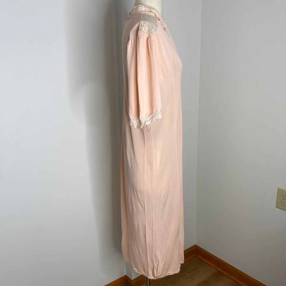 Schiesser Vintage Peach Lace Trim Nightgown Short Sleeve Keyhole Neck Size 44 - Picture 5 of 9